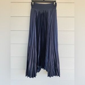Elie Tahari Navy Blue Pleated Midi Skirt Asymmetrical Hem Size M NWT $275
